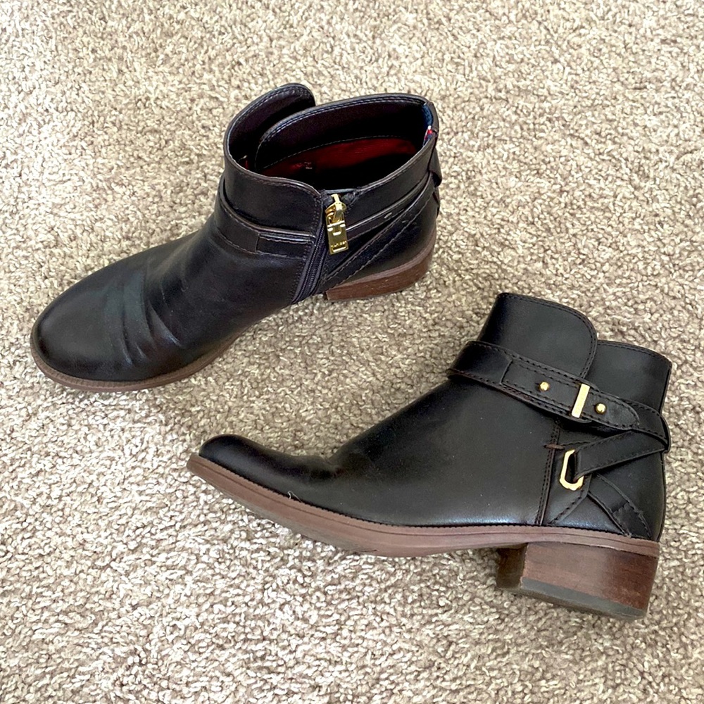 Tommy Hilfiger leather ankle booties